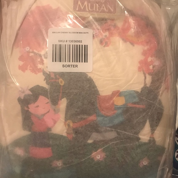 NWT Loungefly Disney Mulan Mini Backpack - Picture 2 of 2